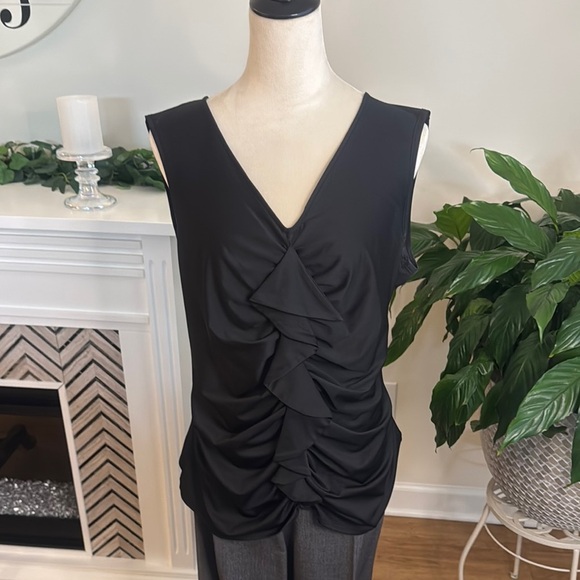 Women’s Gray Suit with Sleeveless Top - Picture 4 of 4